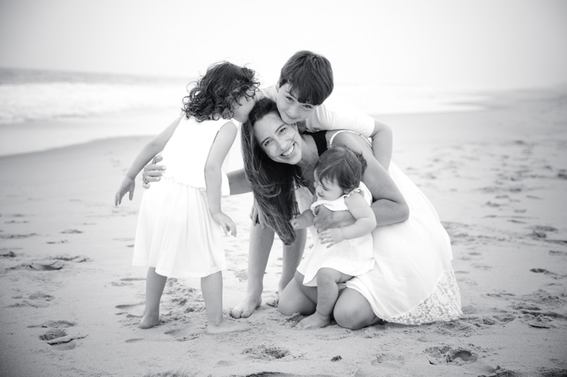 Suzanne Cohen with her 3 children